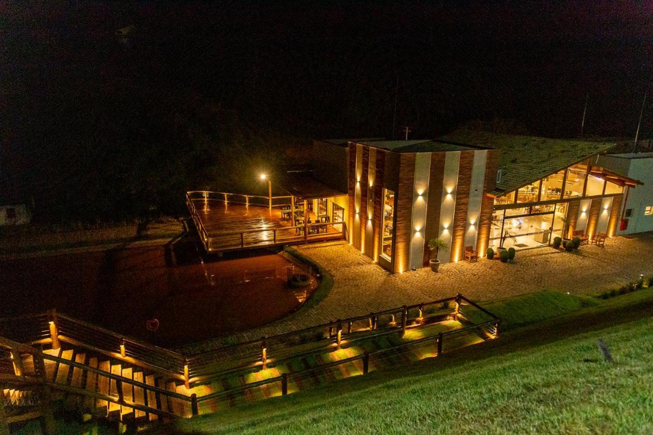 Hotel Chales Capitanias Агуас-ді-Ліндоя Екстер'єр фото