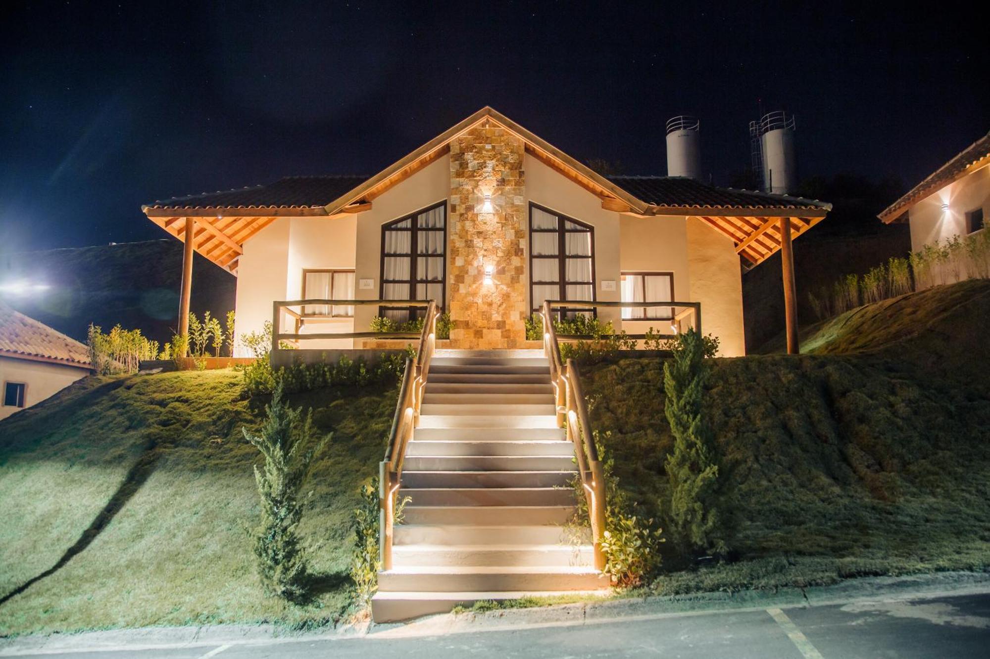 Hotel Chales Capitanias Агуас-ді-Ліндоя Екстер'єр фото