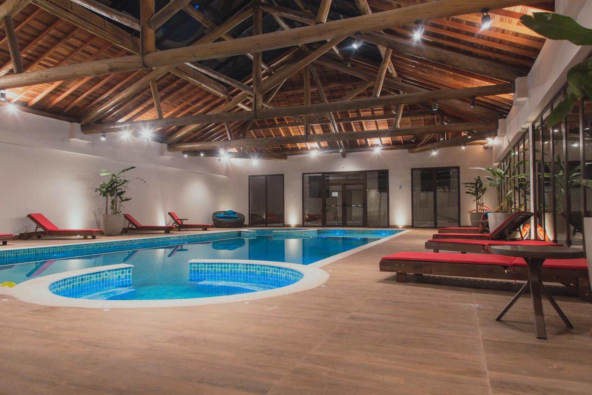Hotel Chales Capitanias Агуас-ді-Ліндоя Екстер'єр фото