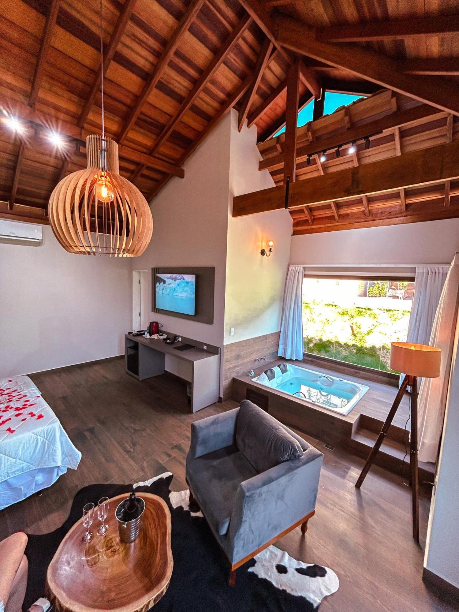 Hotel Chales Capitanias Агуас-ді-Ліндоя Екстер'єр фото